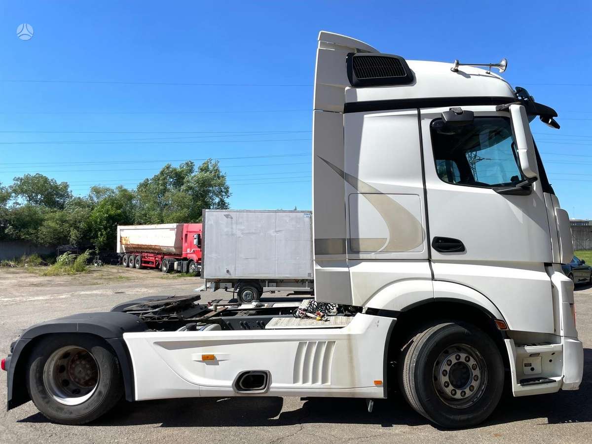 Mercedes-Benz ACTROS  18-45, double sleeper