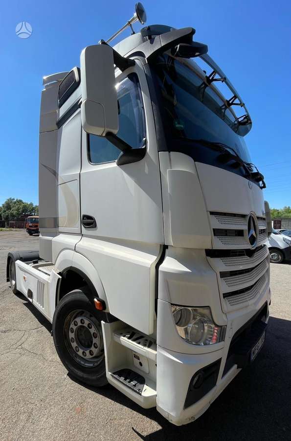 Mercedes-Benz ACTROS  18-45, double sleeper