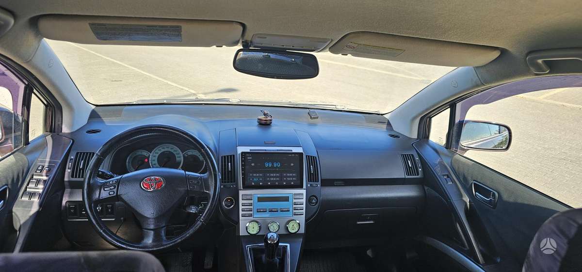 Toyota Corolla Verso - 7