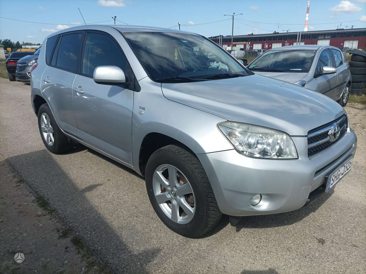 Toyota RAV4 - 2
