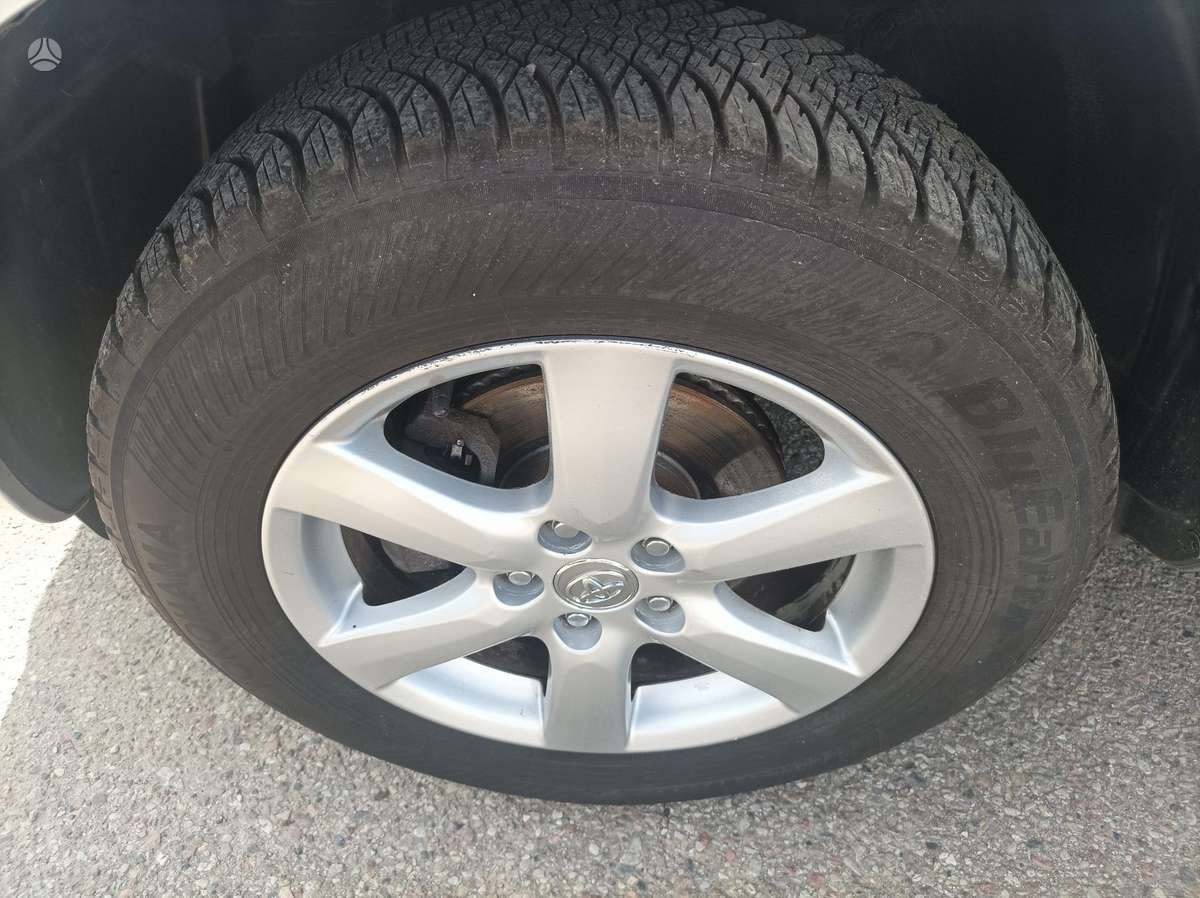 Toyota RAV4 - 9