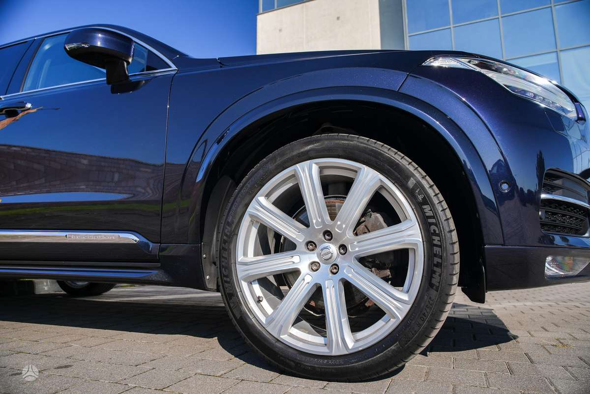 Volvo XC90 - 4