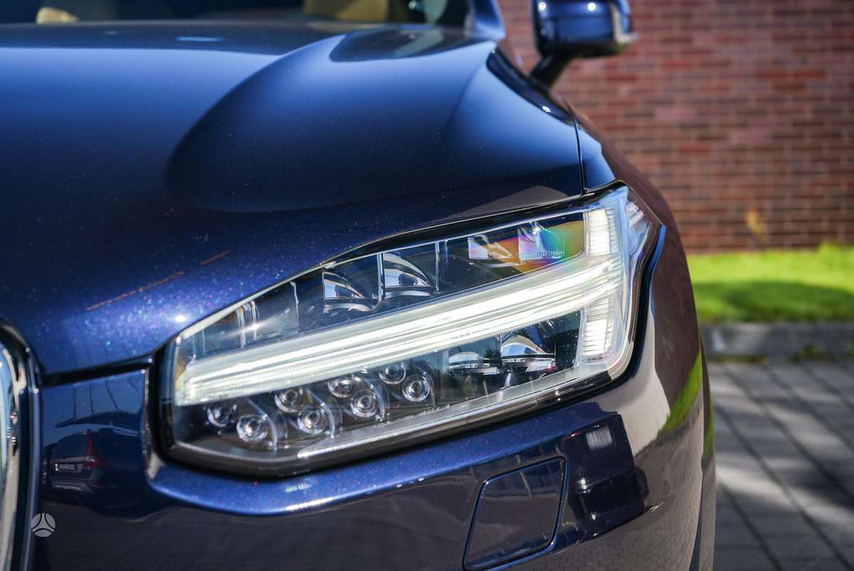 Volvo XC90 - 5