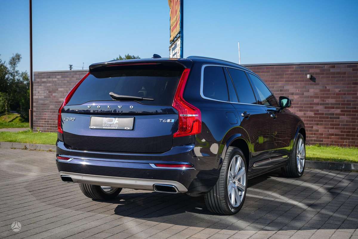 Volvo XC90 - 9