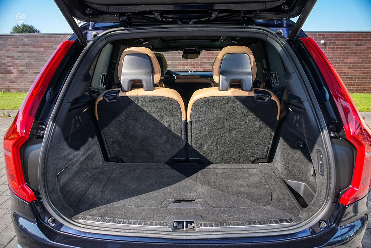 Volvo XC90 - 12