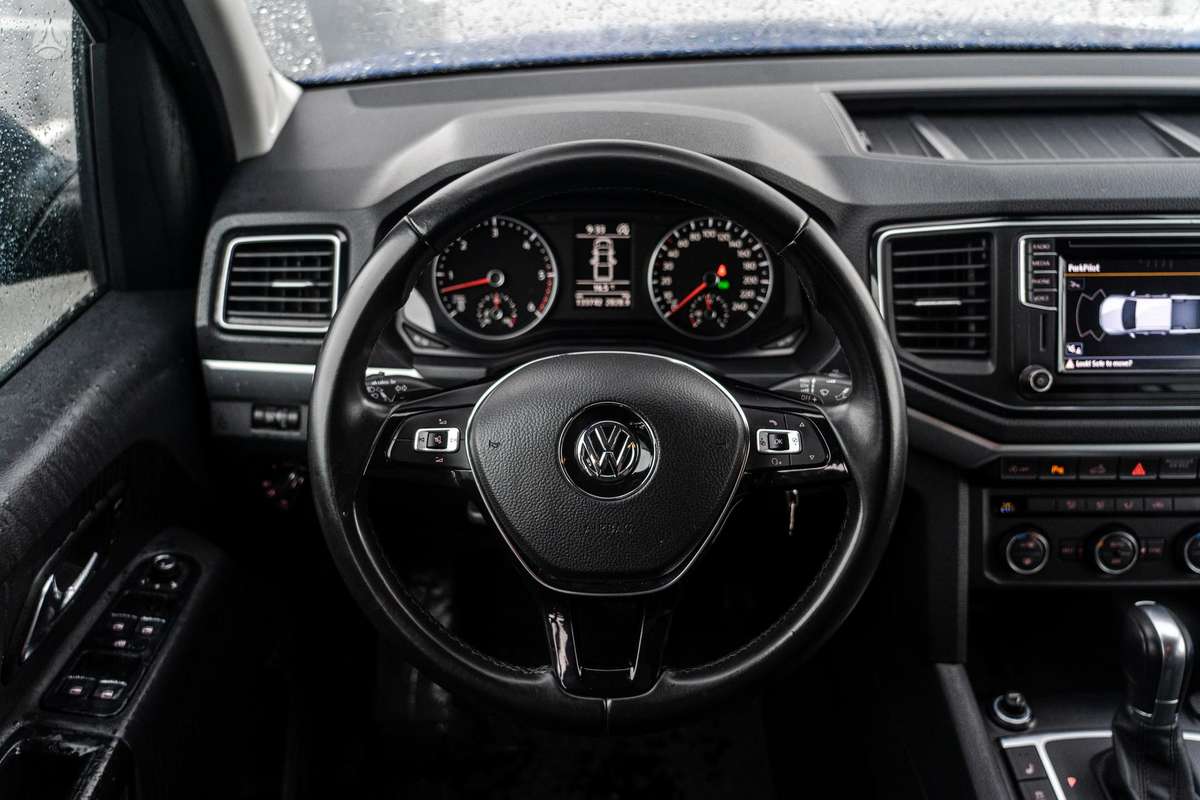 Volkswagen Amarok - 12