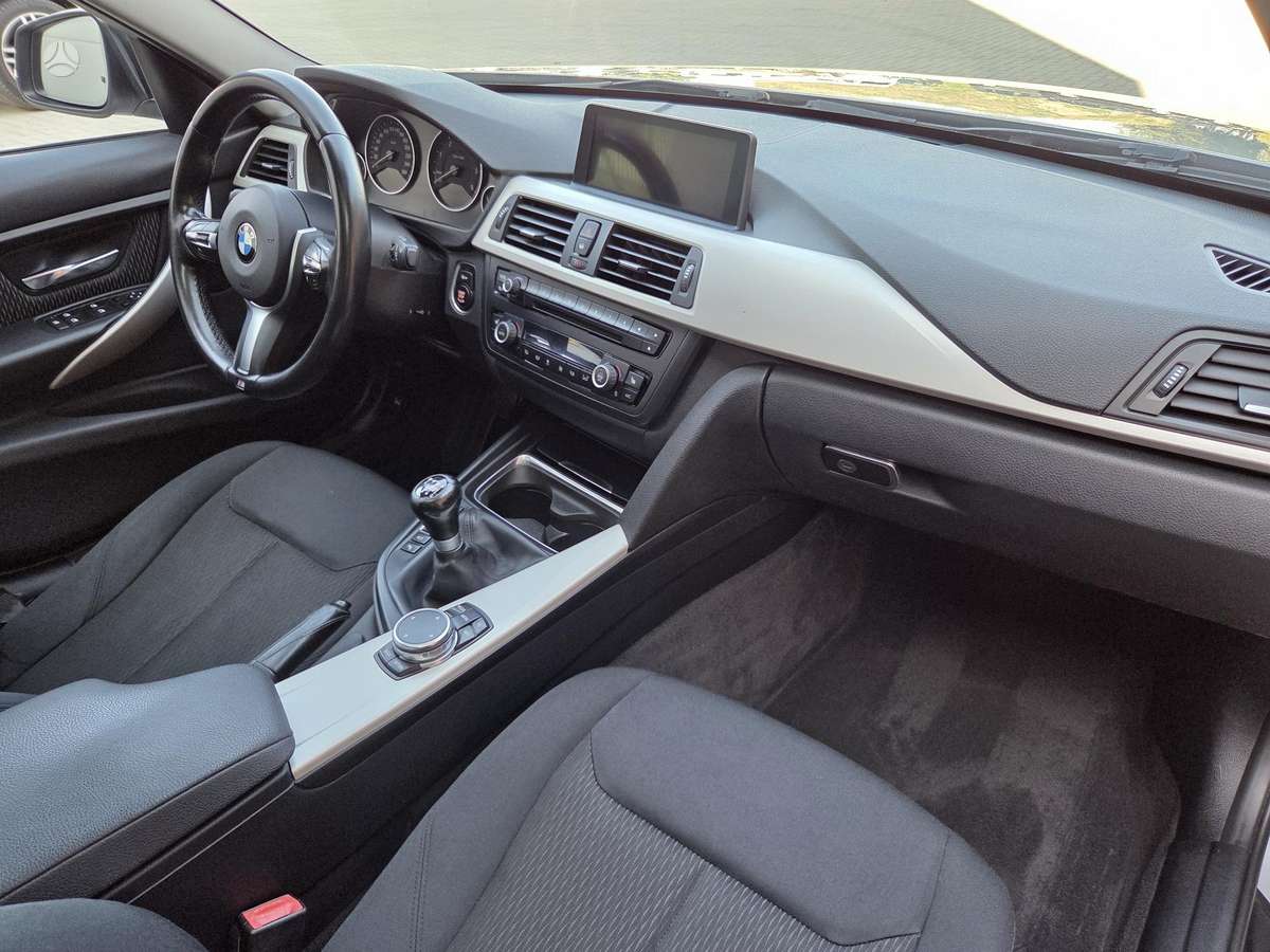 BMW 318, 2.0 l., wagon