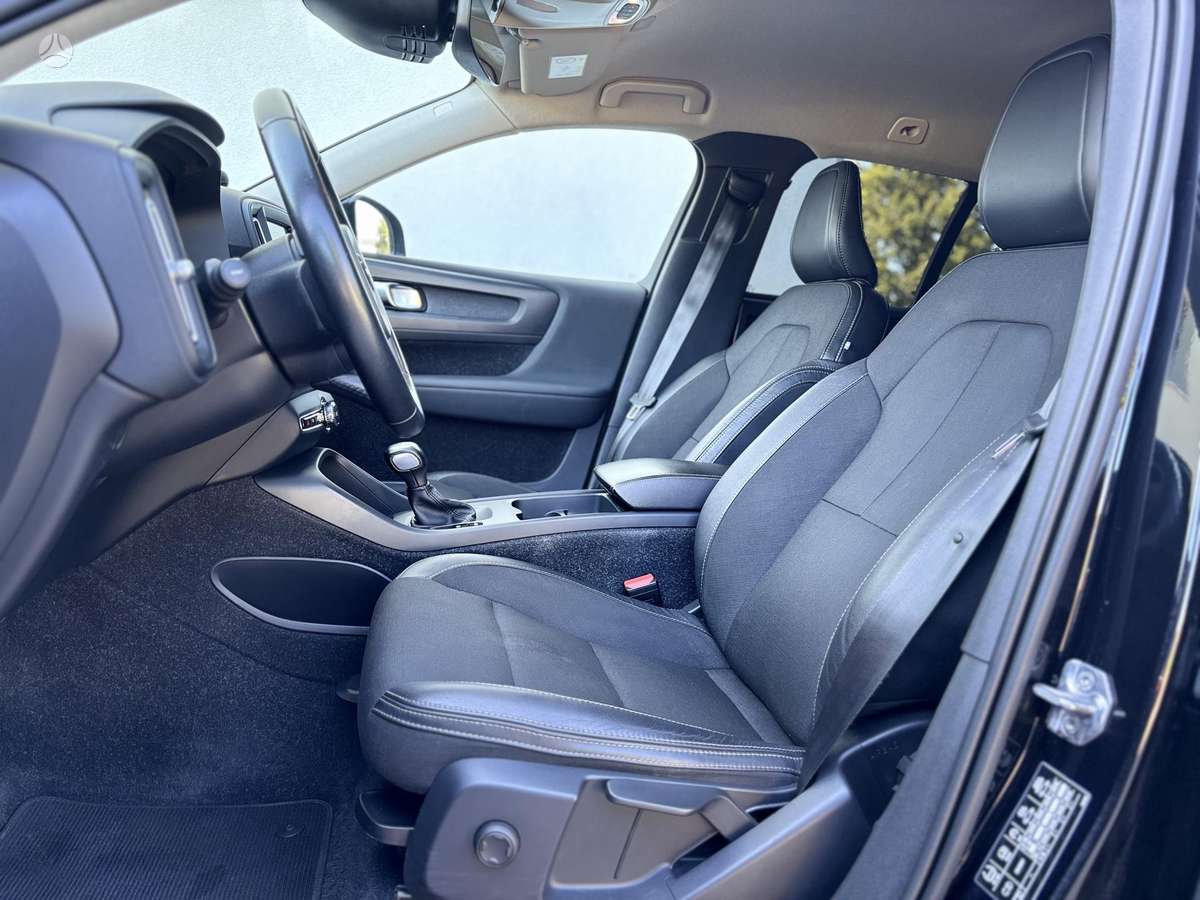 Volvo XC40, 2.0 l., Внедорожник / Кроссовер