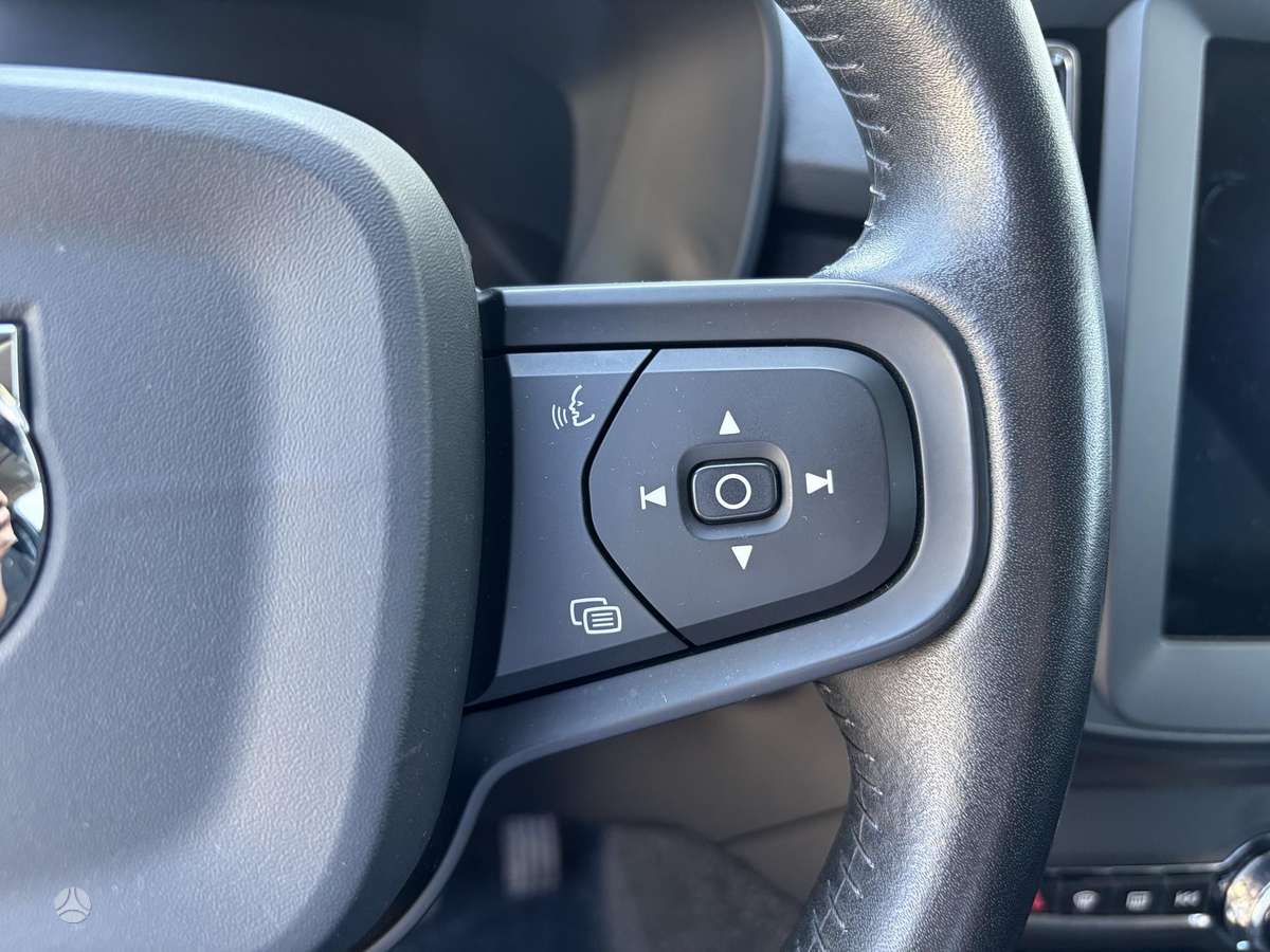 Volvo XC40, 2.0 l., Внедорожник / Кроссовер