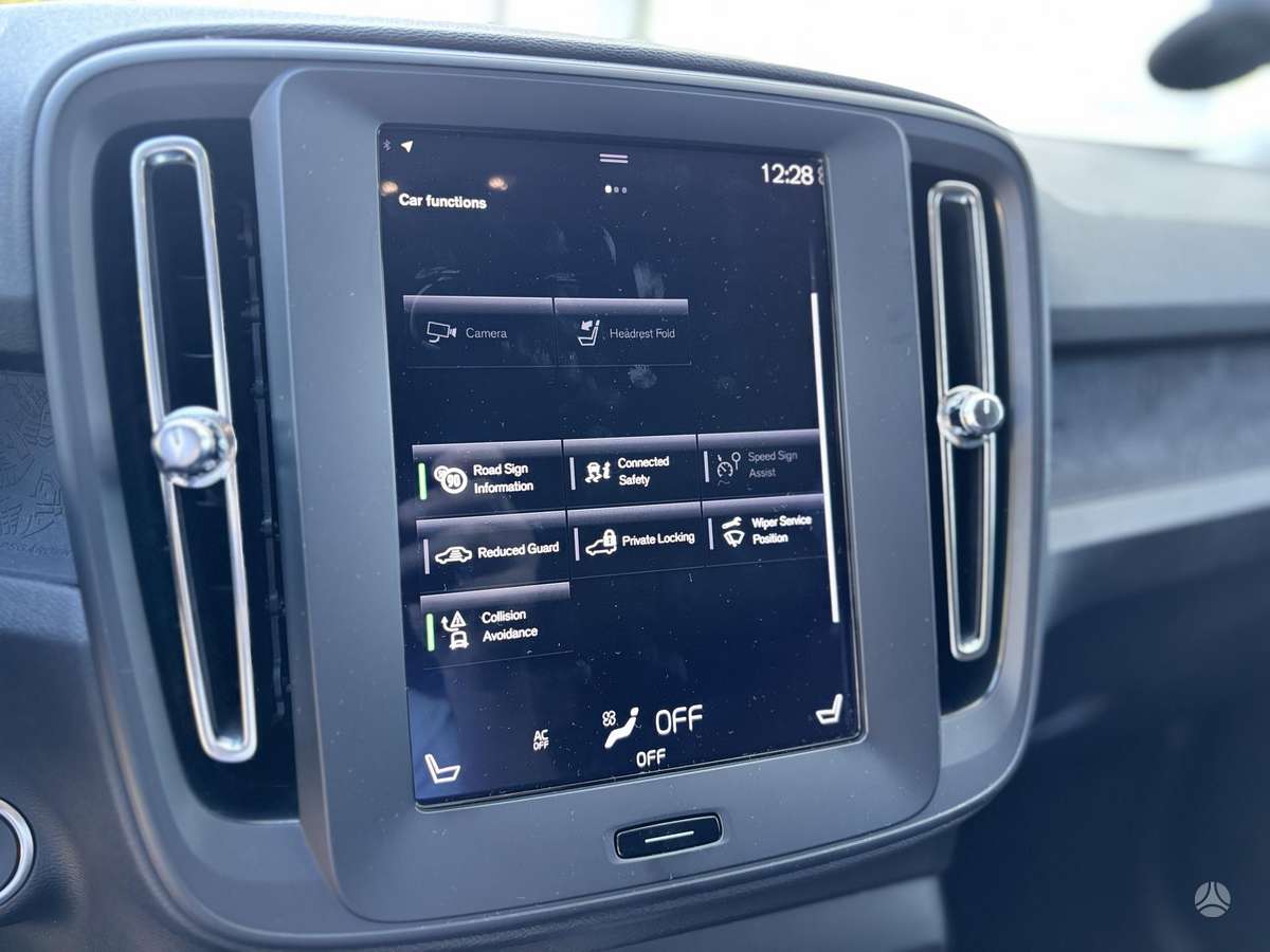Volvo XC40, 2.0 l., Внедорожник / Кроссовер