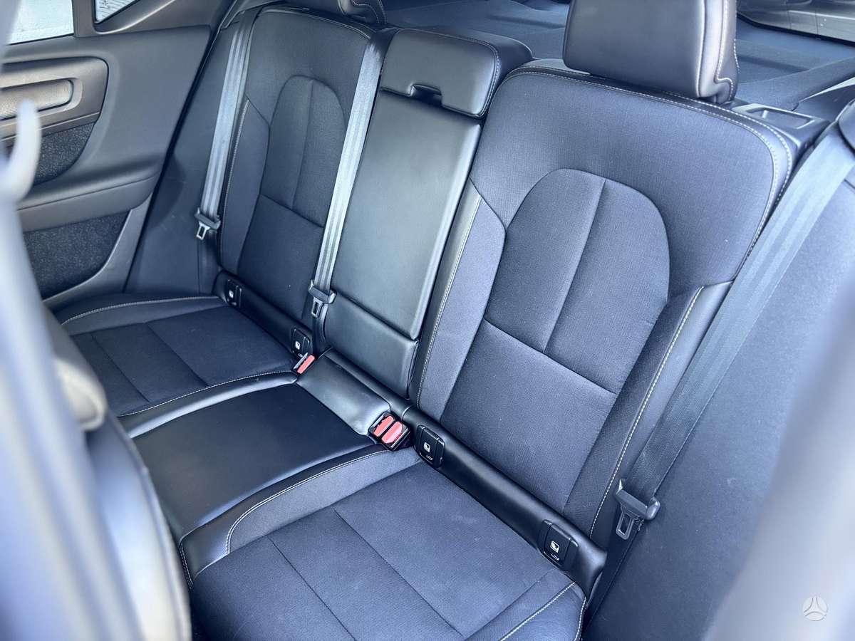Volvo XC40, 2.0 l., Внедорожник / Кроссовер