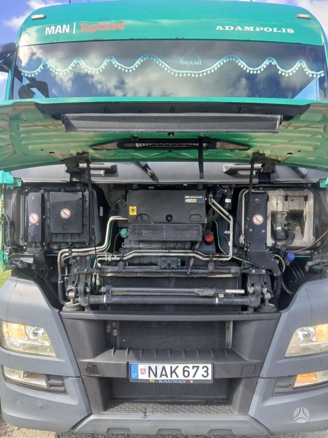MAN TGX 18.440, double sleeper