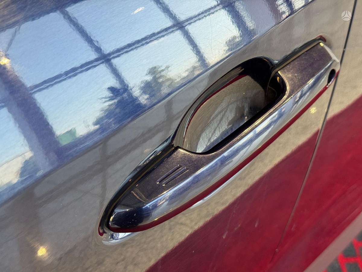 Toyota RAV4 - 6