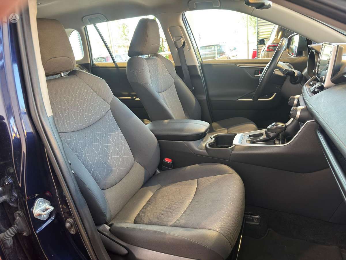 Toyota RAV4 - 9