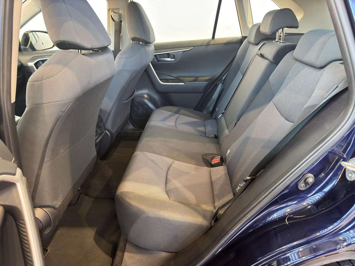 Toyota RAV4 - 10