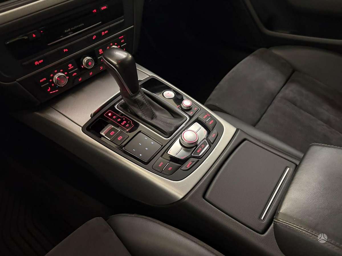 Audi A6 allroad, 3.0 l., Универсал