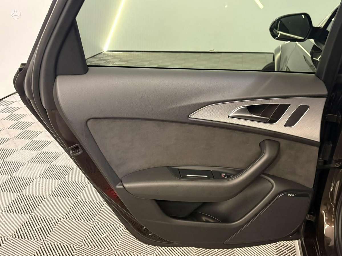 Audi A6 allroad, 3.0 l., Универсал