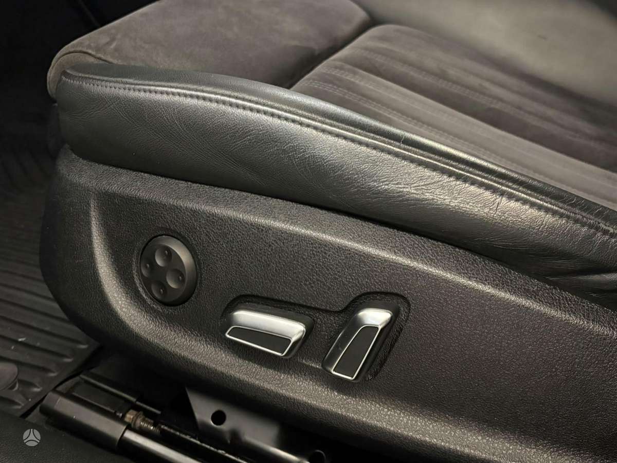 Audi A6 allroad, 3.0 l., Универсал