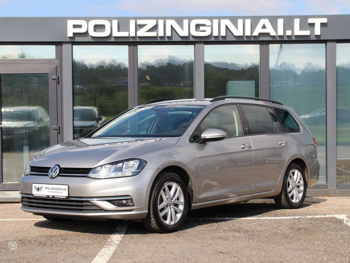 Volkswagen Golf - 1