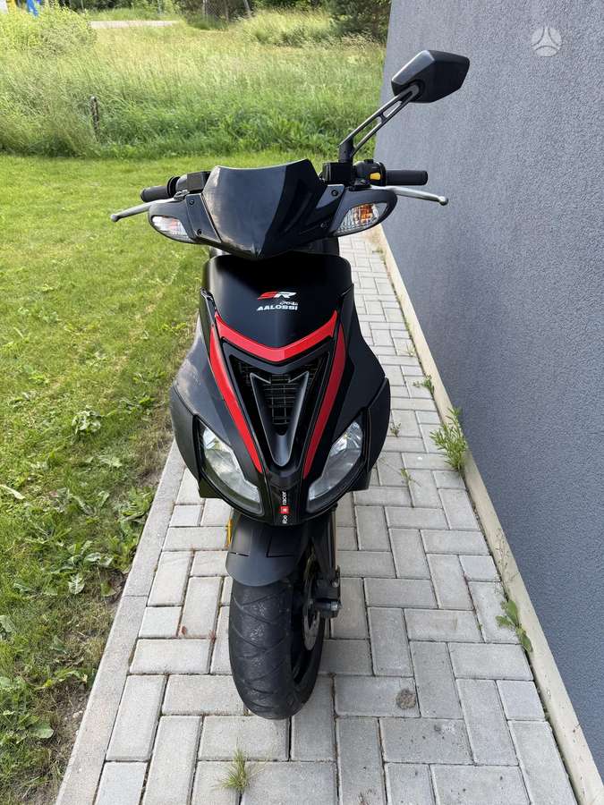 Aprilia SR 49cc, мотороллеры / мопеды