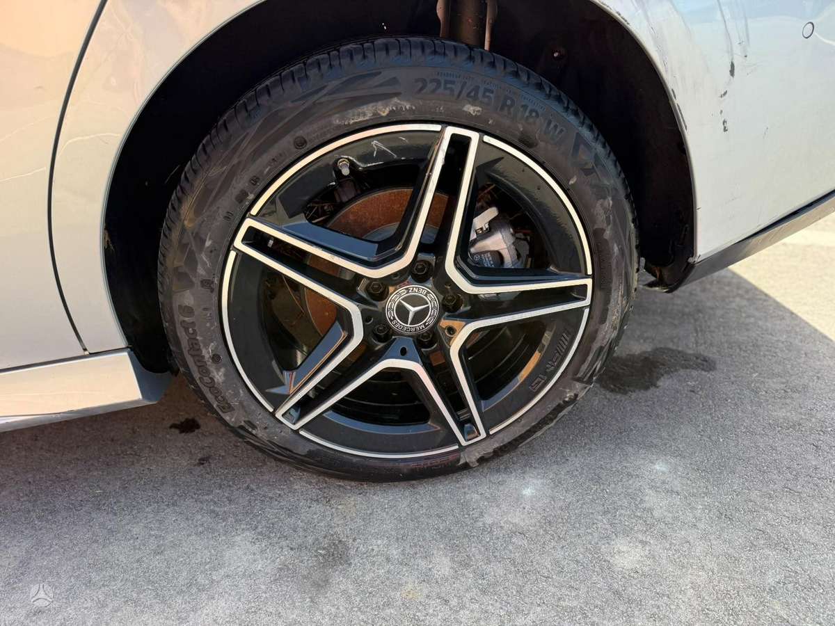 Mercedes-Benz CLA200 Dalimis