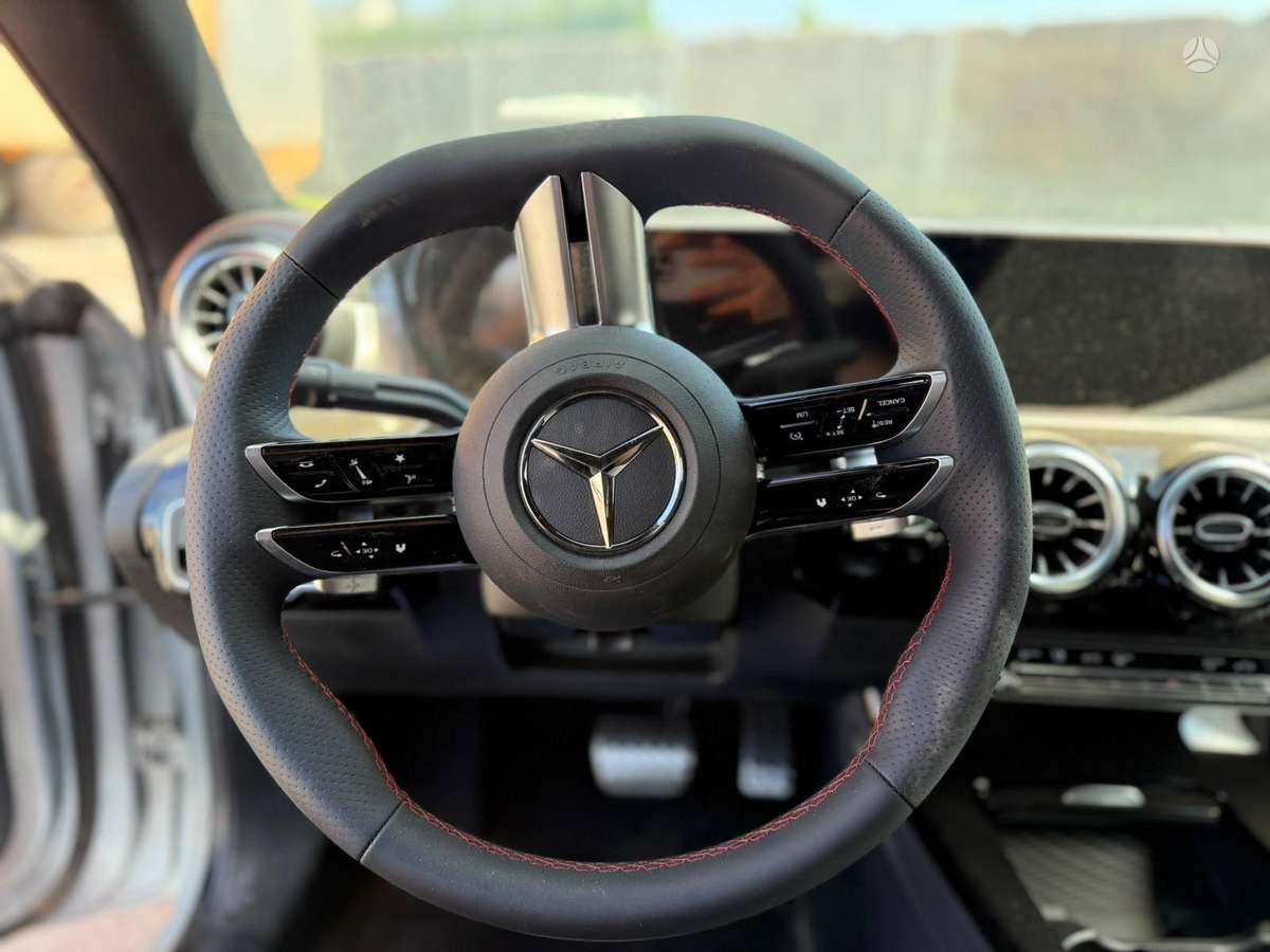 Mercedes-Benz CLA200 Dalimis
