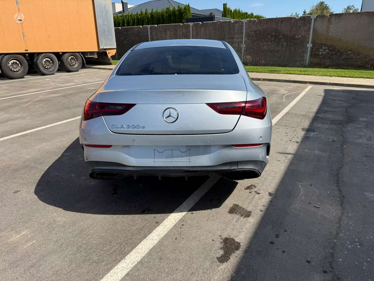 Mercedes-Benz CLA200 Dalimis