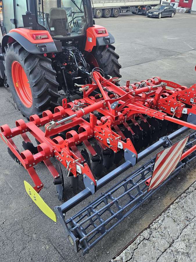 LKMZ DUCAT-4M, žemės dirbimo / ruošimo technika