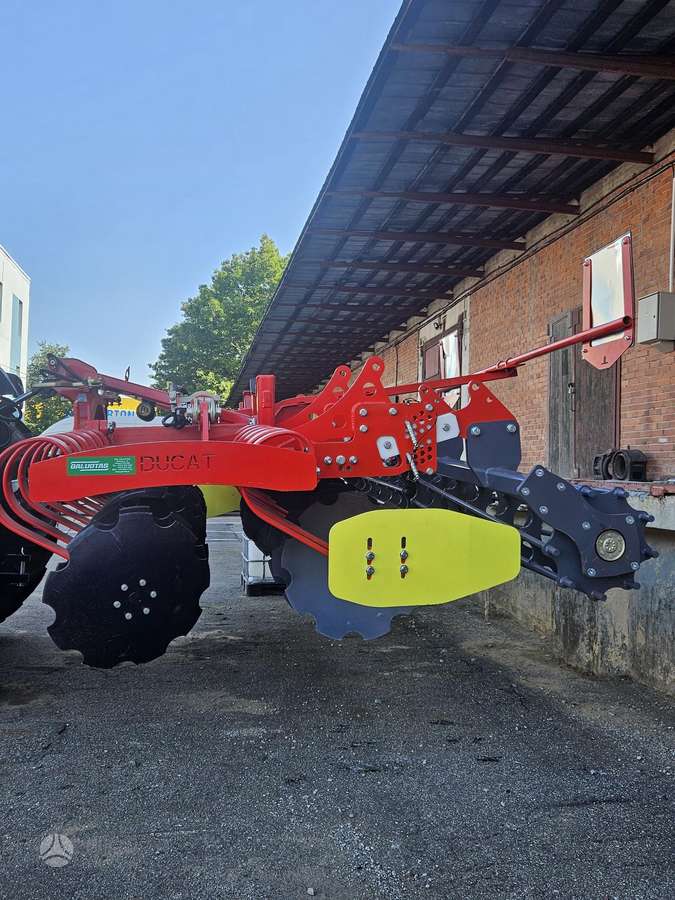 LKMZ DUCAT-4M, žemės dirbimo / ruošimo technika