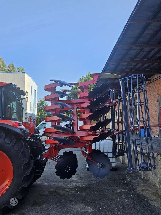 LKMZ DUCAT-4M, žemės dirbimo / ruošimo technika
