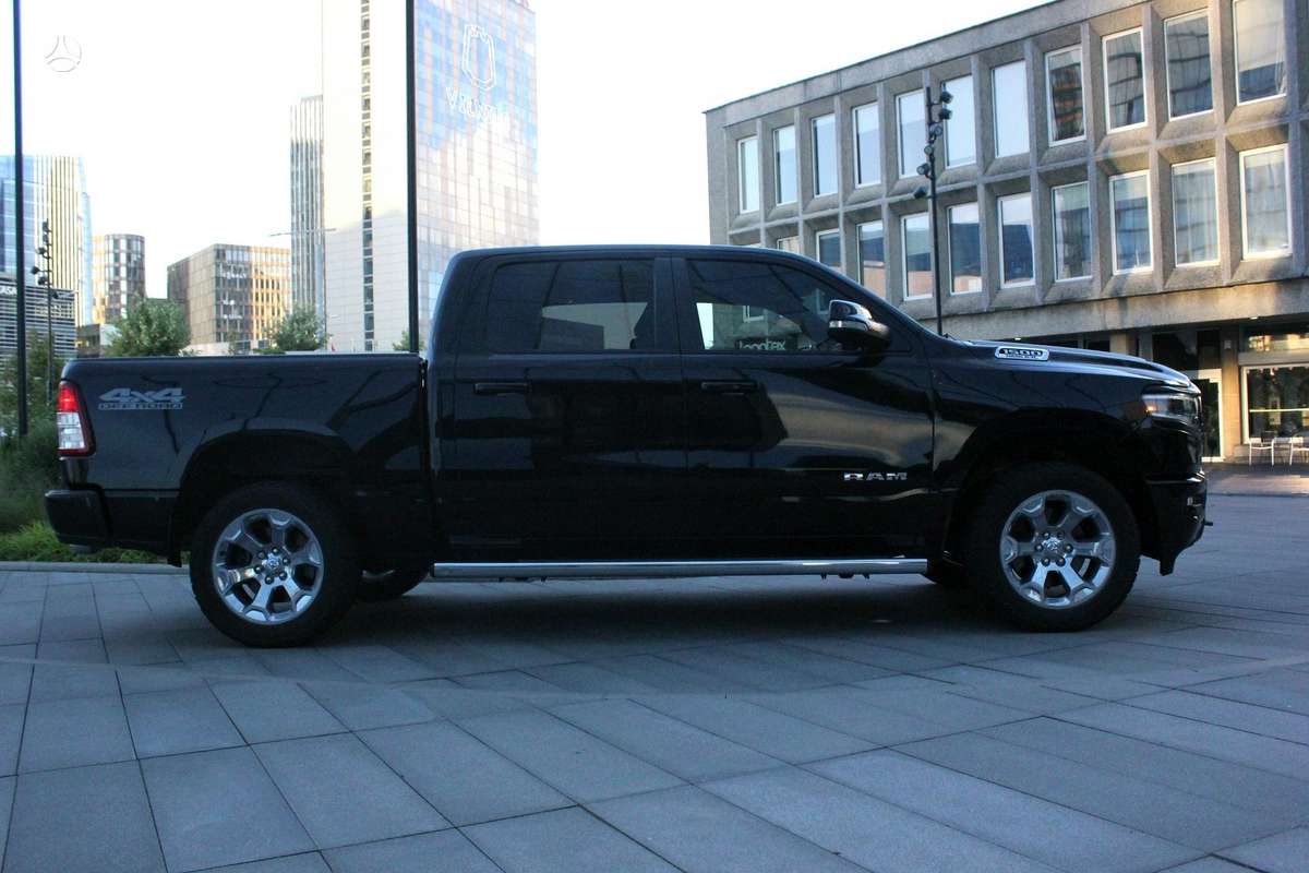 RAM 1500, 5.7 l., Пикап