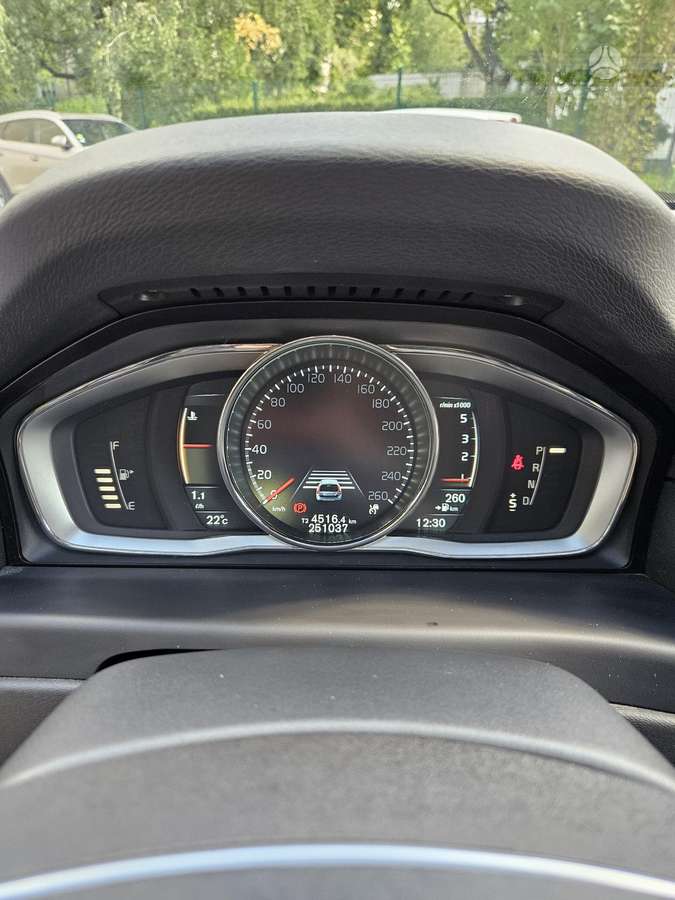 Volvo XC70 - 10