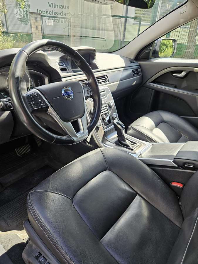 Volvo XC70, 2.4 l., wagon