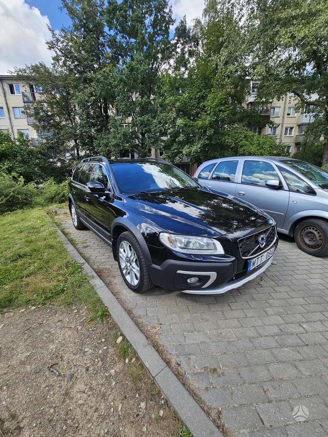 Volvo XC70 - 1