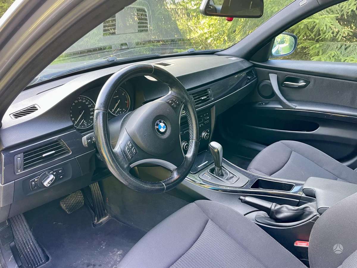 BMW 318, 2.0 l., wagon