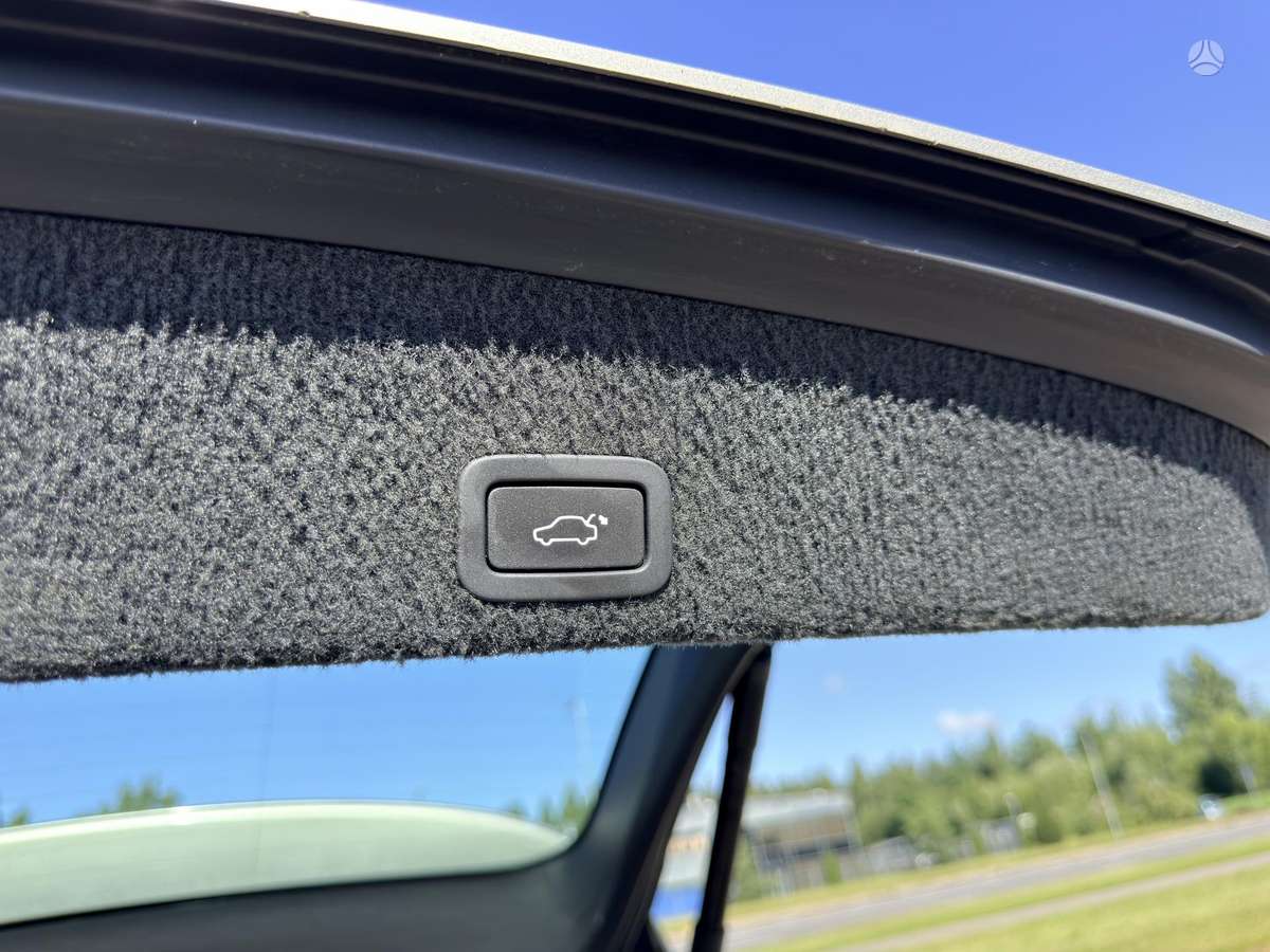 Volvo XC60, 2.4 l., Минивэн