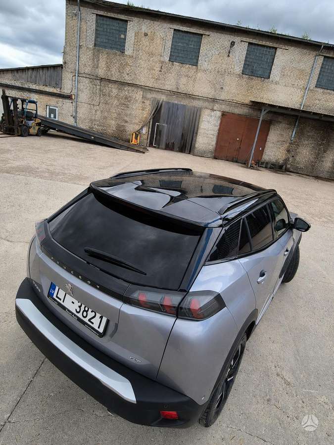 Peugeot 2008 - 8