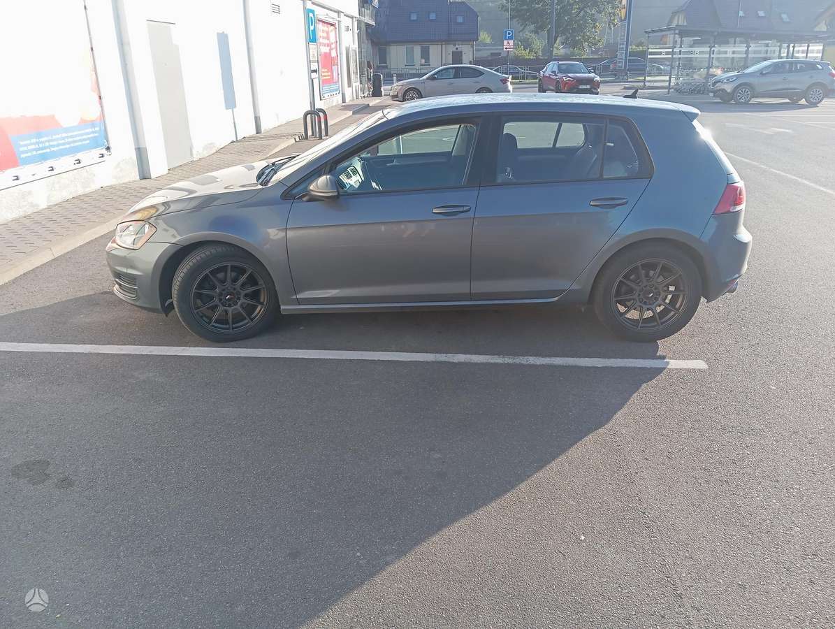 Volkswagen Golf - 4
