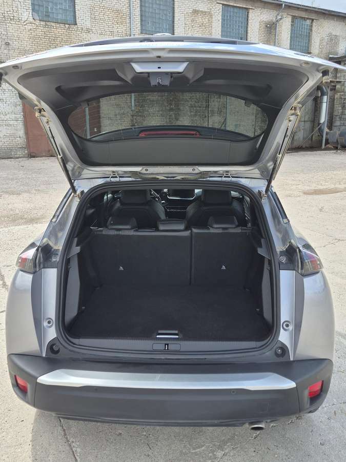 Peugeot 2008 - 11