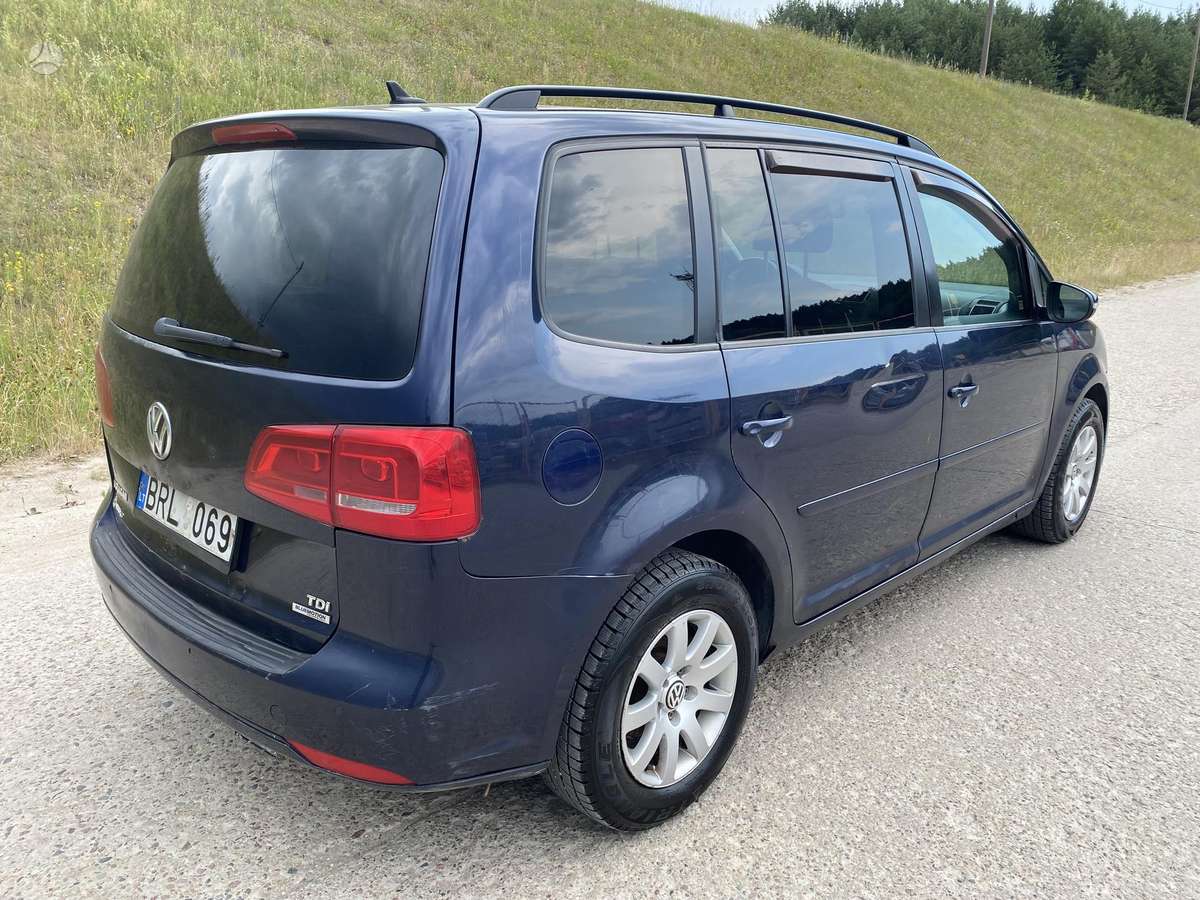 Volkswagen Touran - 7
