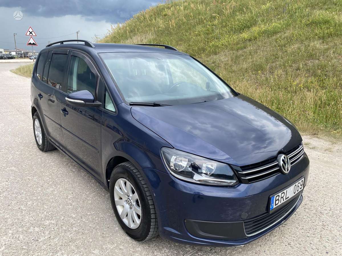 Volkswagen Touran - 10