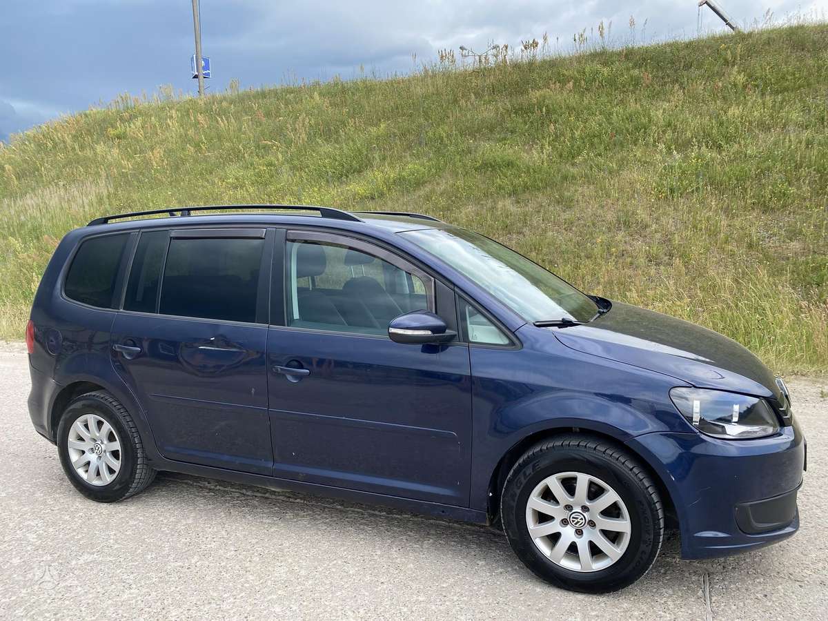Volkswagen Touran - 9