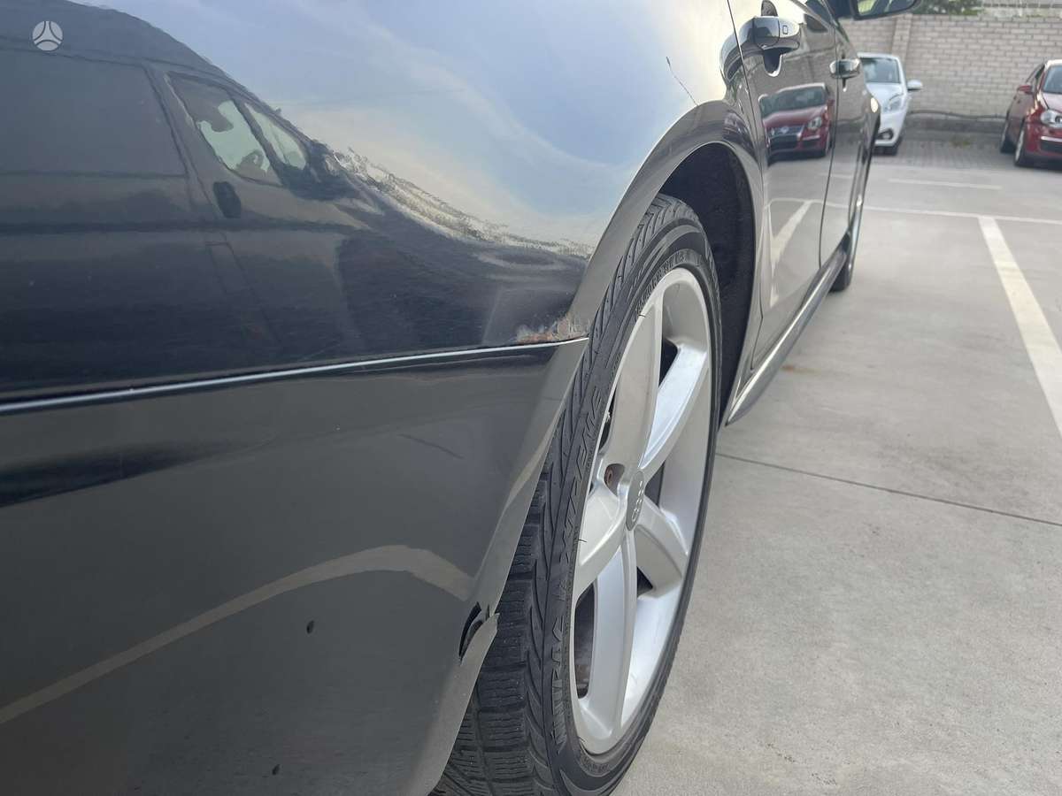 Audi A4, 2.0 l., Седан