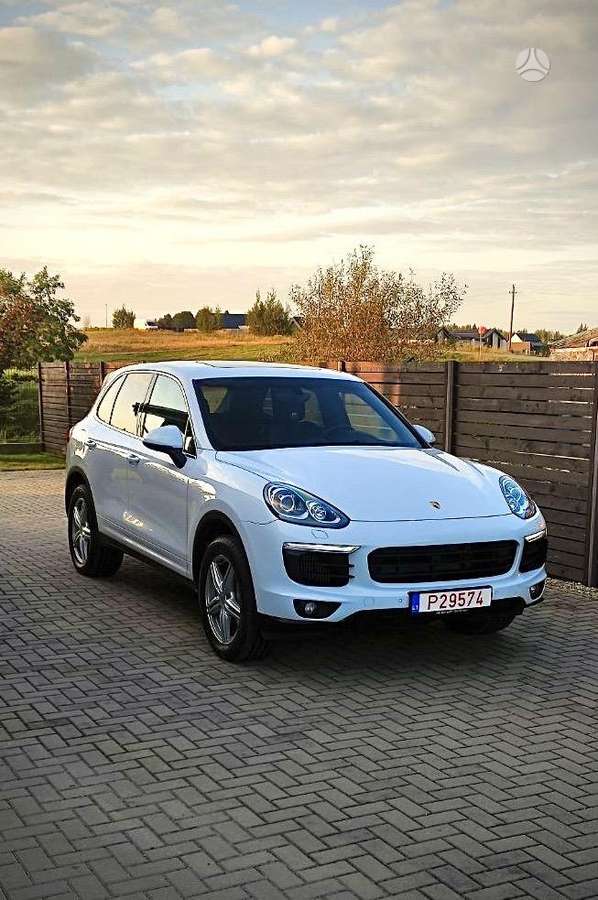 Porsche Cayenne - 2