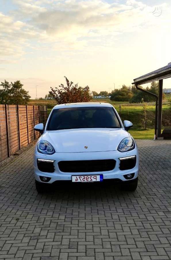 Porsche Cayenne - 3