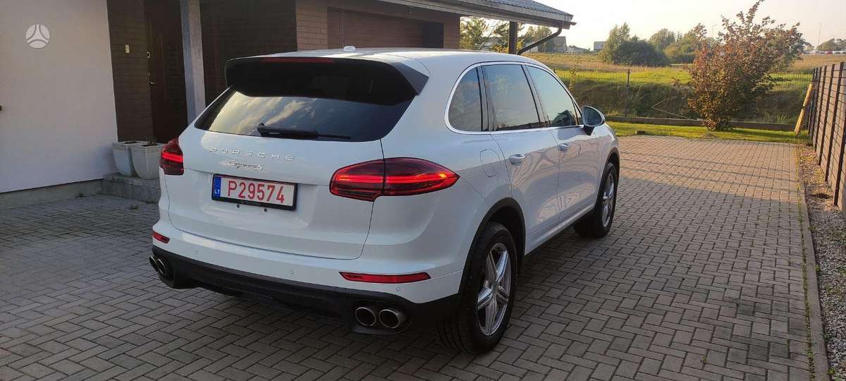 Porsche Cayenne - 5
