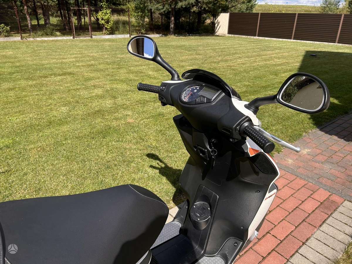 Piaggio NRG 50cc, scooters / mopeds