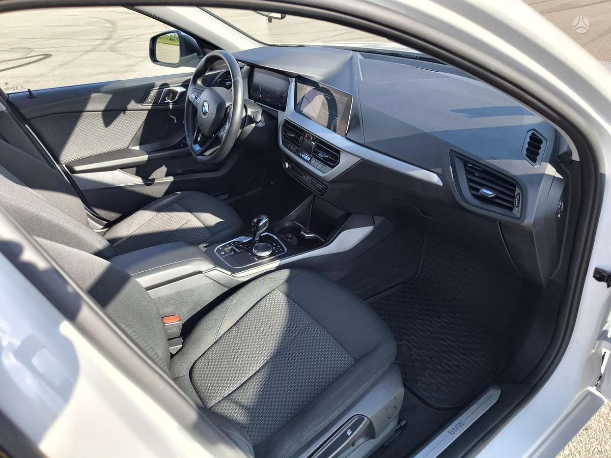 BMW 116, 1.5 l., hatchback