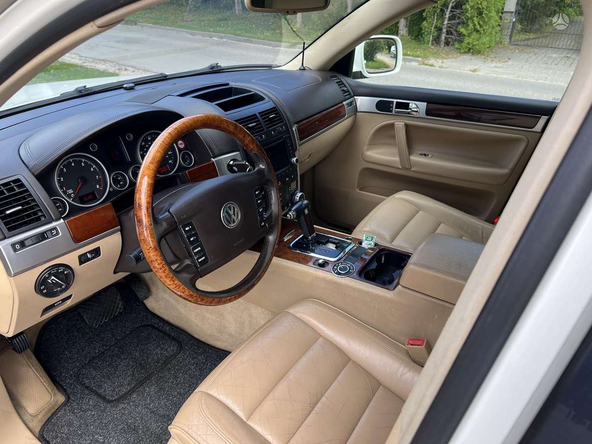 Volkswagen Touareg - 10