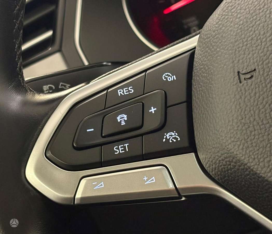 Volkswagen Passat - 10